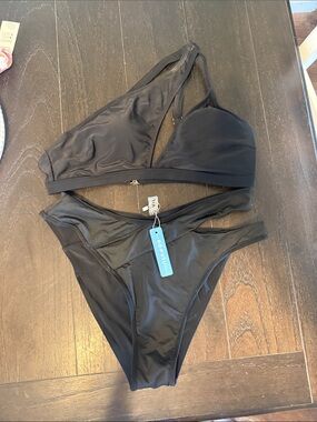 Women's Black One-Shoulder Bikini Set by Popvil